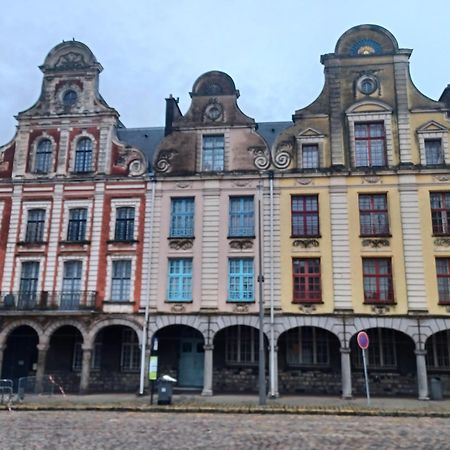 Au Coeur De La Grand Place Arras Luaran gambar